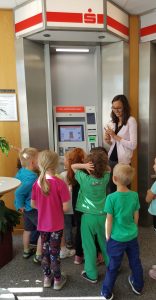 Kindergärten aus Ammerndorf und Großhabersdorf zu Gast bei der Sparkasse Fürth