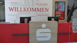 Sparkasse Fürth: Neue Geschäftsstelle am Stadion eröffnet