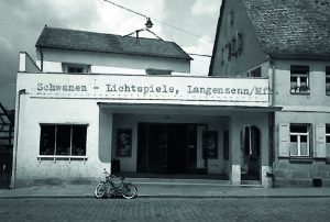 Der Verein „Freunde des Kulturhofes Langenzenn e.V.“ ein Projekt gestartet: Sanierung des alten Tanz- und Kinosaales für kulturelle Veranstaltungen.