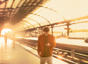 Mit der S-Invest App erhalten Sie Anlageideen, Informationen zu Investment und Märkte, Transaktionen anstoßen oder den Austausch mit ihrem Berater suchen.