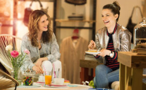 Hygienisch sicher und ohne Bargeld einkaufen – mit den Möglichkeiten, die die S-Apps für Android- und Apple-Smartphones und das kontaktlose Bezahlen bietet.