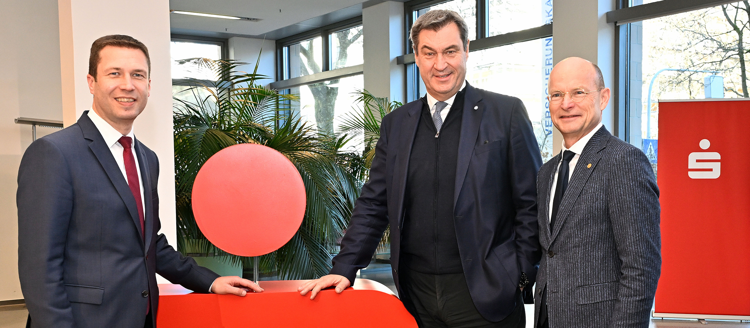 Zum 1. Januar 2024 kehrte Matthias Dießl nun zu seinen beruflichen Wurzeln zurück: Als neuer Präsident des Sparkassenverbands Bayern.