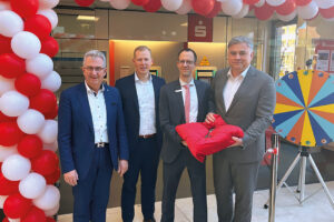 Seit 3. April 2025 findet man die Steiner Geschäftsstelle der Sparkasse Fürth am neuen Standort im Forum Stein: