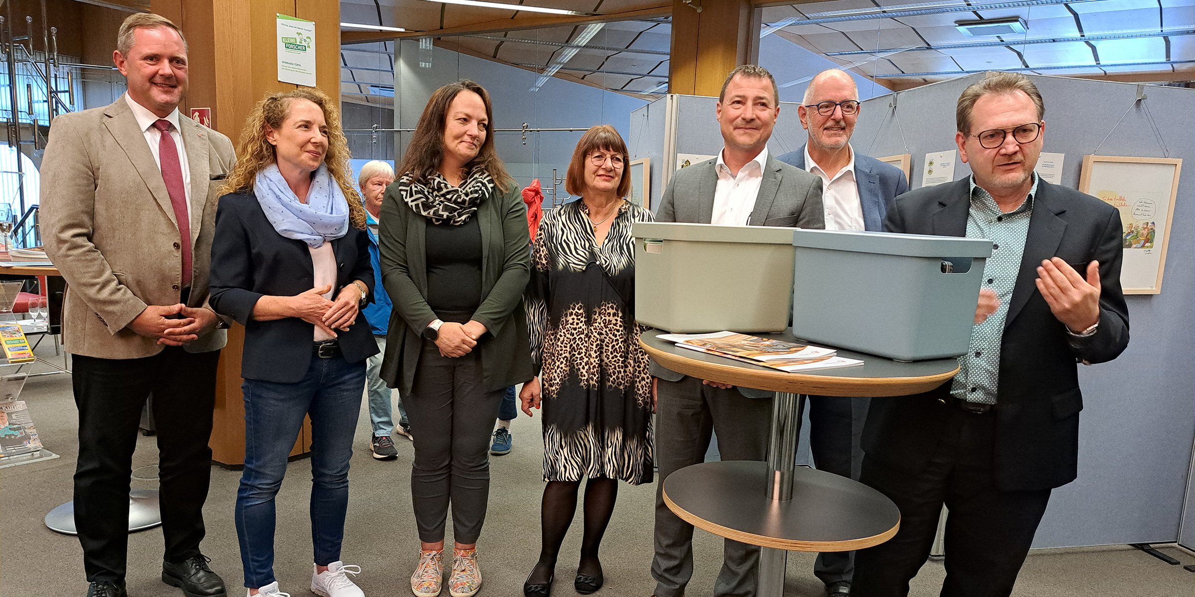 Zirndorf startete am Montag, den 22. September 2025 die demenzfreundliche Initiative mit Auftaktveranstaltung und Ausstellung „DEMENSCH“.