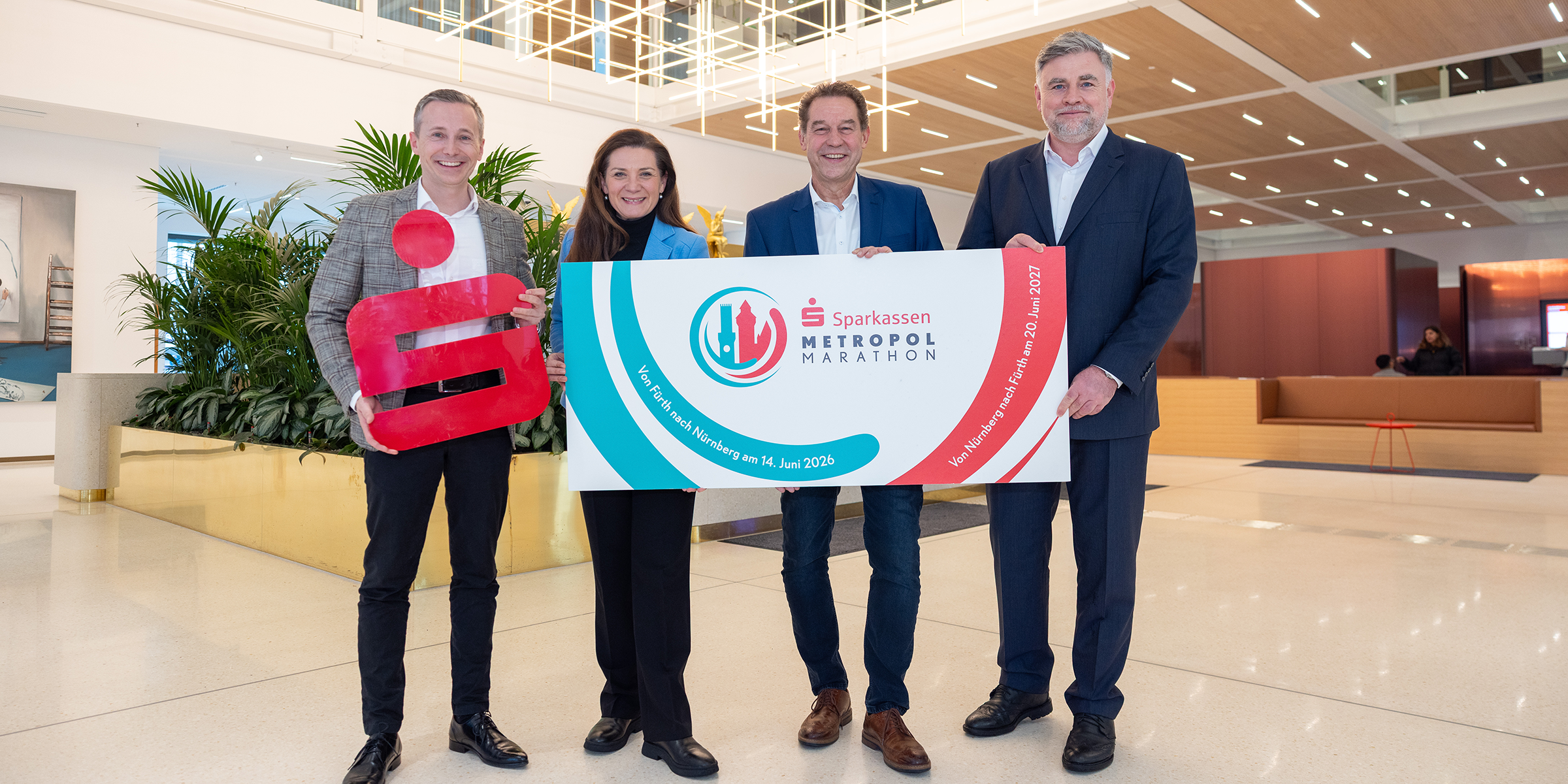 Der Sparkassen Metropolmarathon lockt im Jahr 2026 mit zahlreichen Neuerungen. 